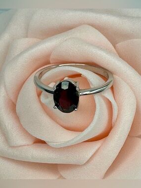 Classic Solitaire Garnet Ring | Sterling Silver 925 – Size 7.25 NWT